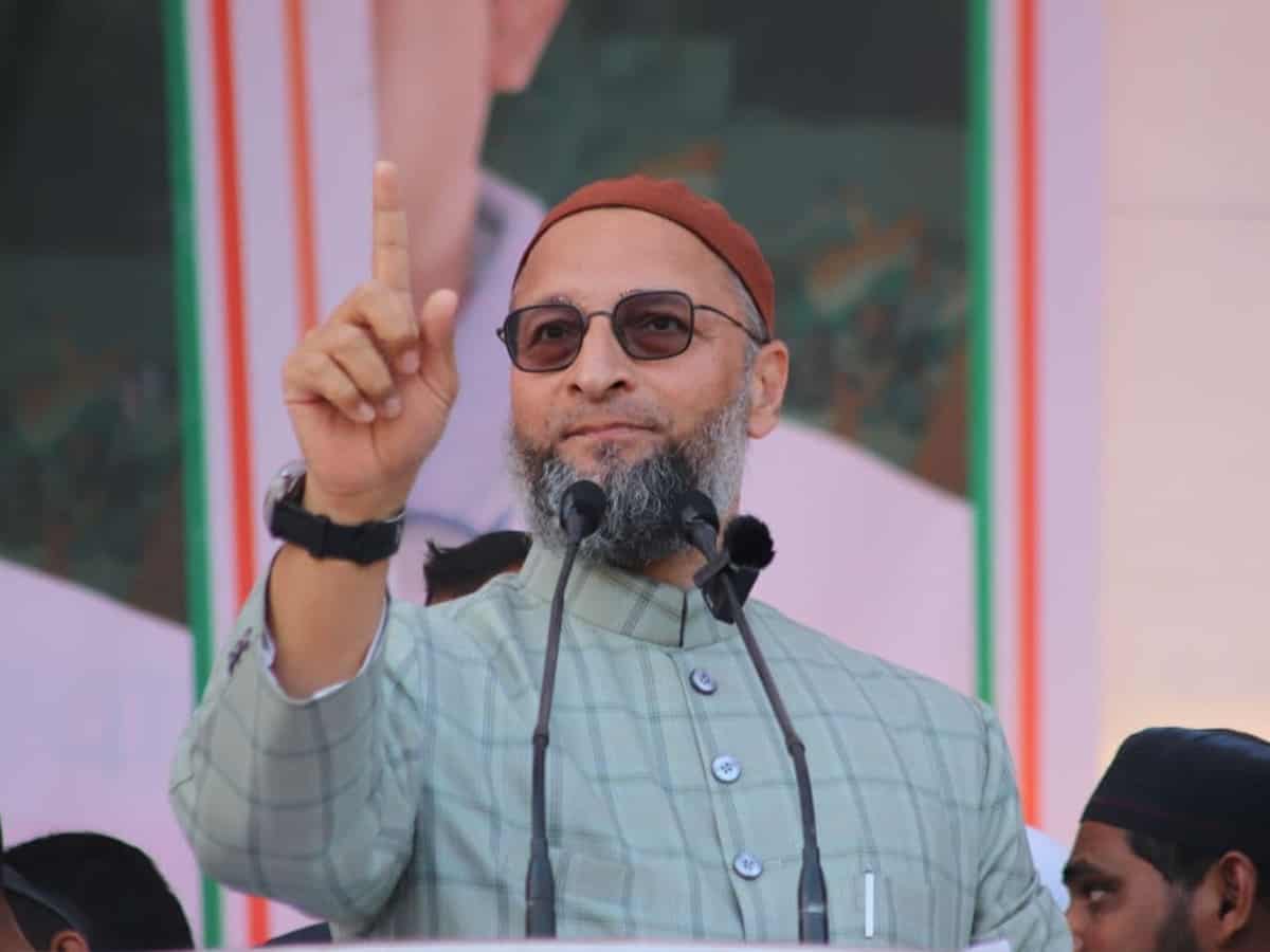 israr4mrj's tweet photo. बैरिस्टर @asadowaisi साहब को यौमे पैदाइश की दिली मुबारकबाद!
अल्लाह आपको लम्बी उम्र दे, आप मज़लूमों की उम्मीद हो, आप युवाओं की जान हो , क़ौम की आवाज़ हो, अल्लाह आपको सलामत रखे | https://t.co/S55E4VzKho