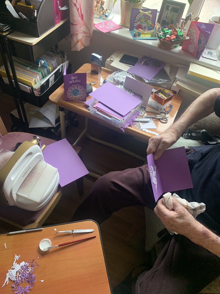 Richard was hard at work yesterday afternoon creating greetings cards using his die cutting machine, they’re looking fabulous 😊 #crafts #cardmaking @NAPAlivinglife <a href="/AnchorLaterLife/">Anchor</a>