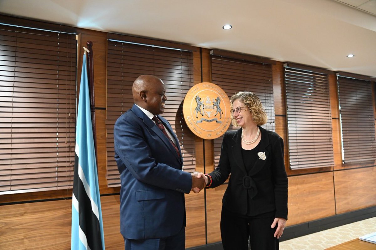 The Under-Secretary-General of the <a href="/UN/">United Nations</a> &amp; Executive Director of the United Nations Environment Programme <a href="/UNEP/">UN Environment Programme</a> Ms. Inger Anderson <a href="/andersen_inger/">Inger Andersen</a> paid a courtesy call to the Office of the President of #Botawana