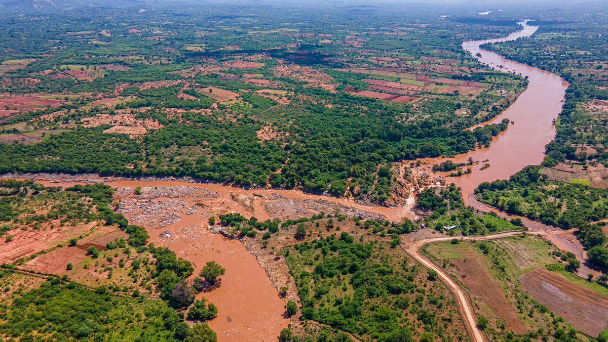 stellamarismega's tweet photo. Zuru Meru National Park, through the Ura Gate in Tharaka Nithi County, offers an awe-inspiring spectacle of natural beauty. The vistas presented by this remarkable destination are nothing short of breathtaking #ZuruMerupark https://t.co/gVOJQnaRwN