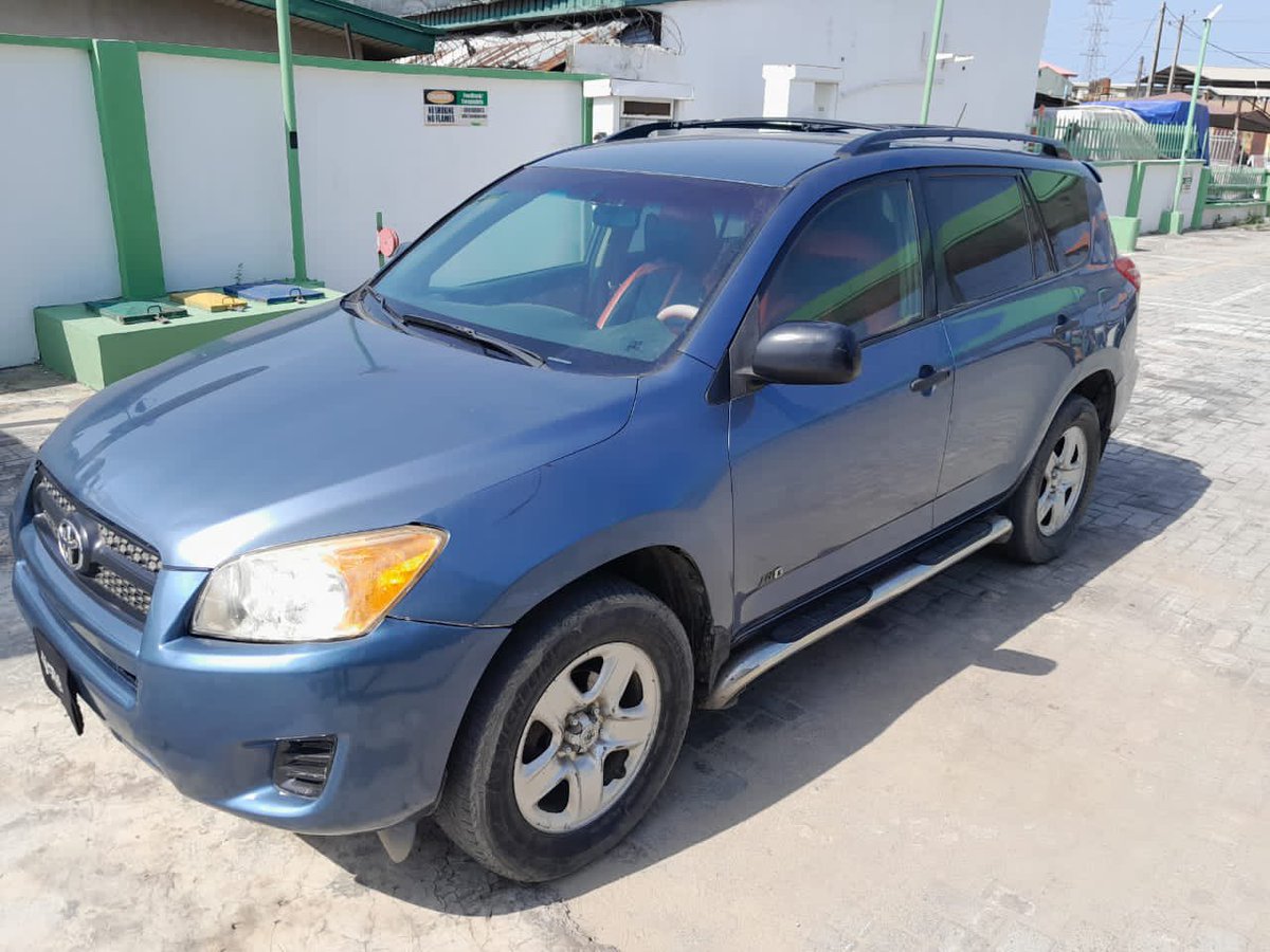 isellnbuycars's tweet photo. Sharp 2010 Toyota RAV4 with 4plugs engine.
Engine, gear and AC is superb.
Price:#3.1m
Location:Lagos
Call:07034524511
@SouthcarNg @_DammyB_ @Pp_aa_uu_ll @AutosKd @retweets_9ja @McphillipsID @iam_Tmoney91 @softcarsng #Klay #Lakers #Idan #Deankelly #Lebron @Yettonia @PELSAUTOS https://t.co/P9UB2miLnK