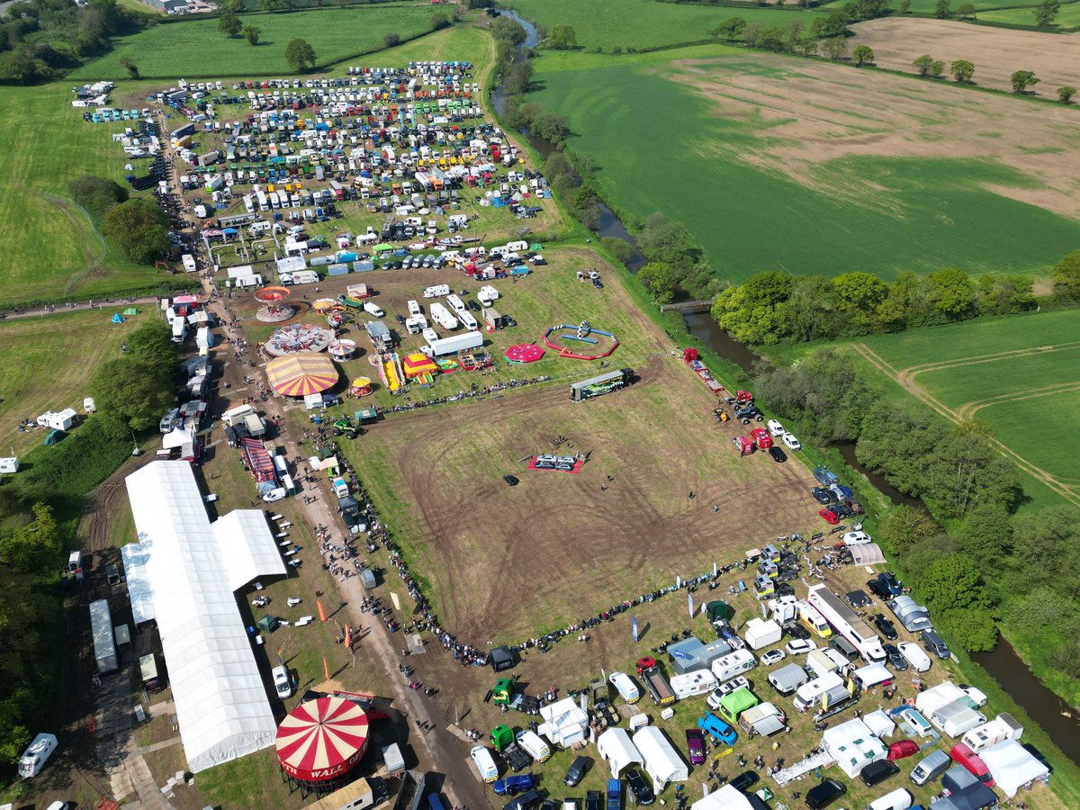 LiamBard's tweet photo. Truck Show Devon #TruckShowDevon https://t.co/9hZeghUfUy