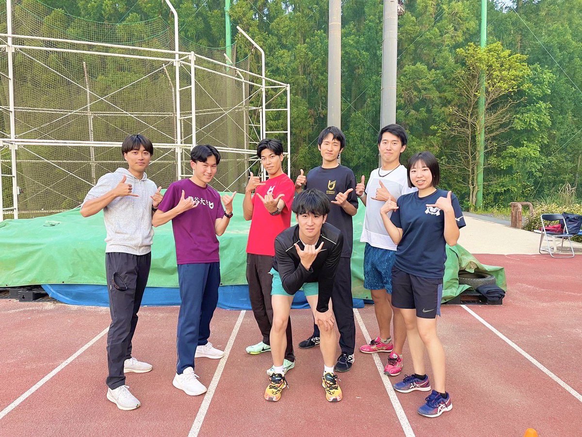 RyukokuTandF's tweet photo. 【#100関西IC】
関西インカレまであと11日‼️🤩

本日は4回生の紹介です‼️

最終学年としての意地を発揮し、チーム全体を様々な面から引っ張ることのできるようがんばります！
応援よろしくお願いします！

 #龍谷大学  #龍谷大学陸上競技部 https://t.co/6EbwbJ08UW