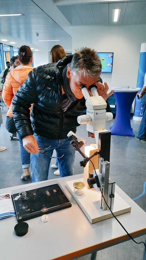 ElectronicsDrv's tweet image. #Leistungselektronik und #Mikroelektronik #Master am Tag der offenen Tür @HS_Reutlingen.