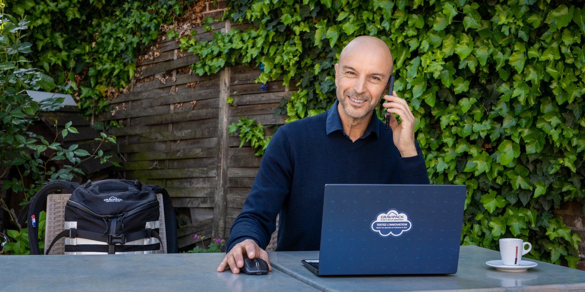 Bonjour à toutes les personnes que j'ai croisées sur mon chemin. Que votre journée soit remplie de sourires, de gentillesse et de générosité. Merci d'être une source d'inspiration pour moi.