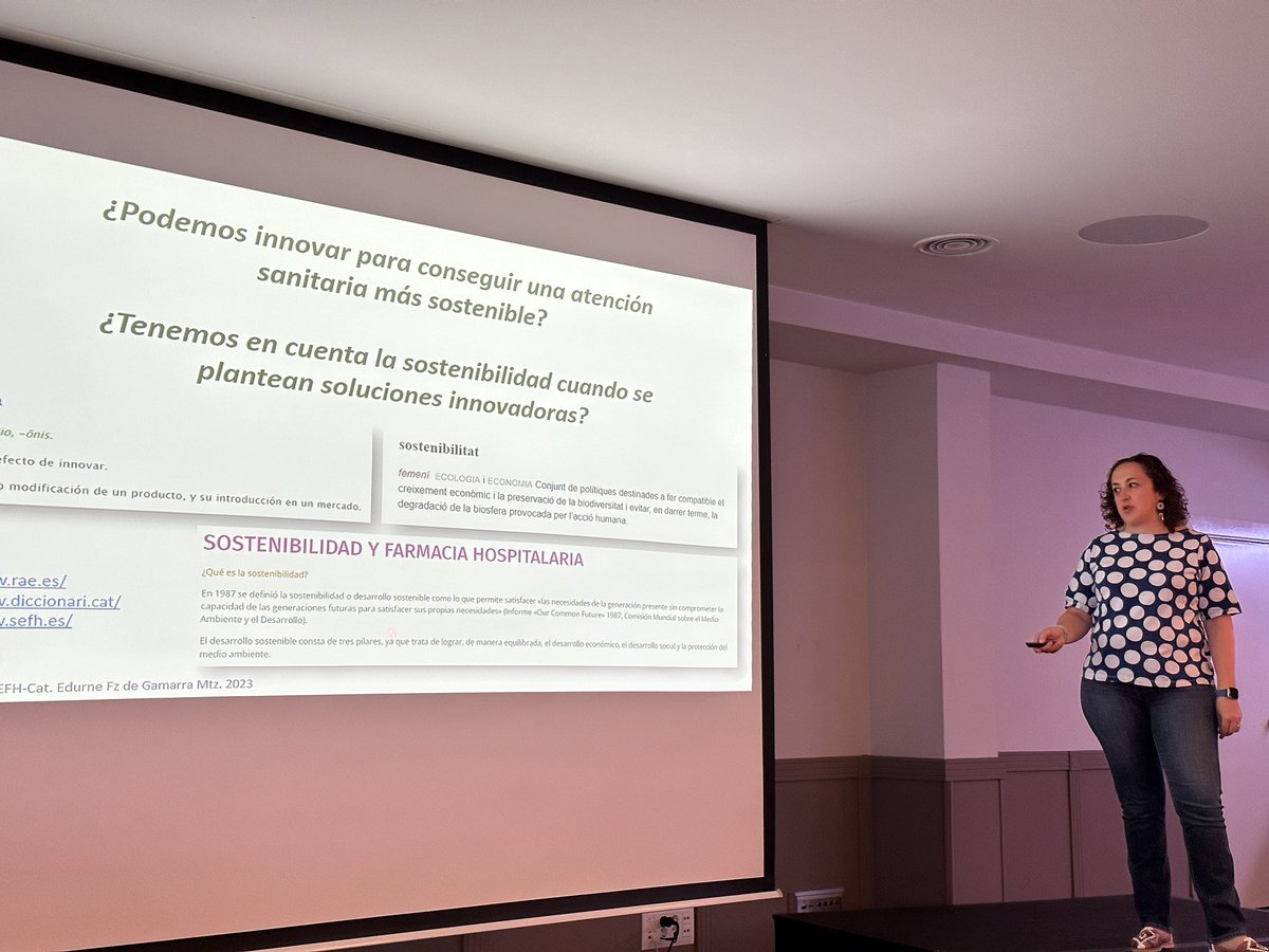 Comencem la 2na jornada de la reunió <a href="/sefh_/">S.E.F.H</a> CAT, parlant de sostenibilitat i FH 🍀💊💉🚑