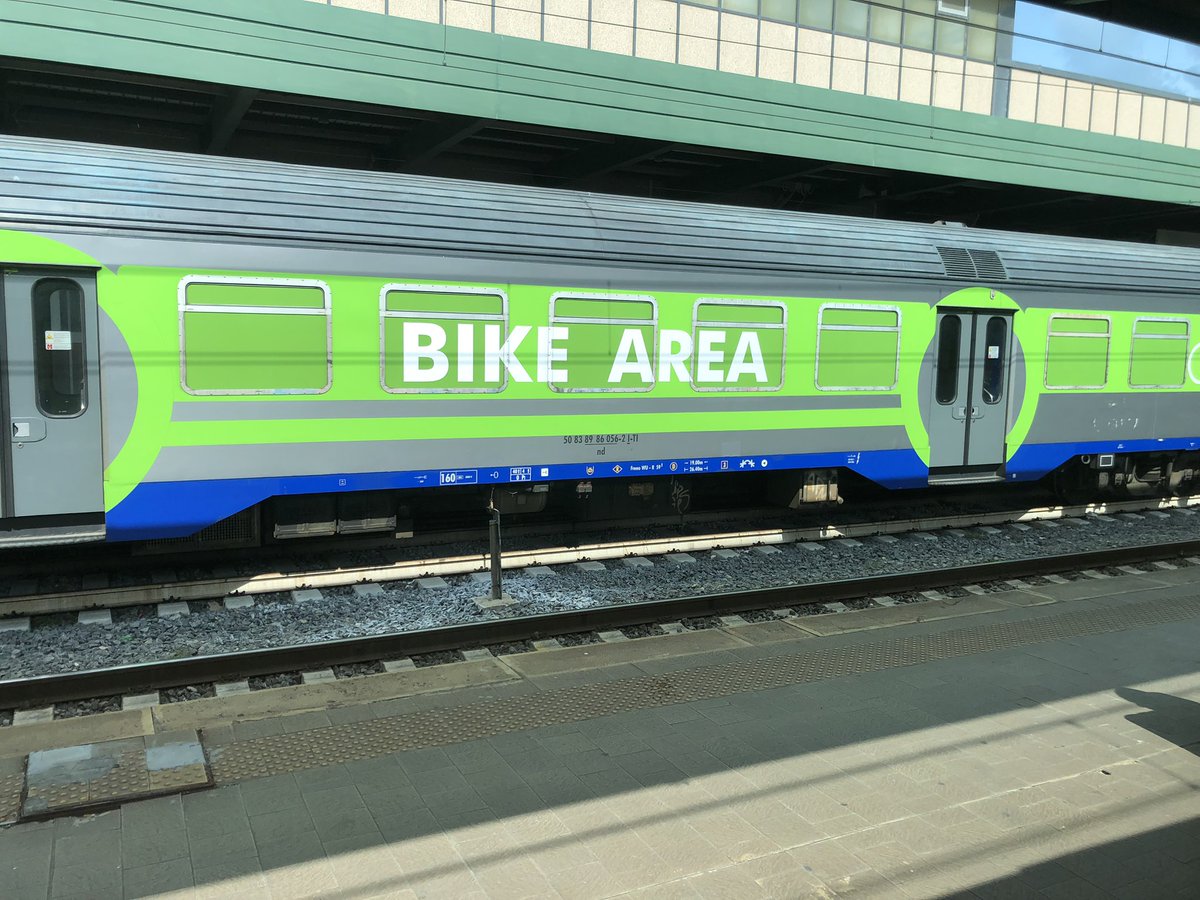 opsologist's tweet image. #cycling Twitter - don’t we just love it when there’s no doubt at all where the bikes go?