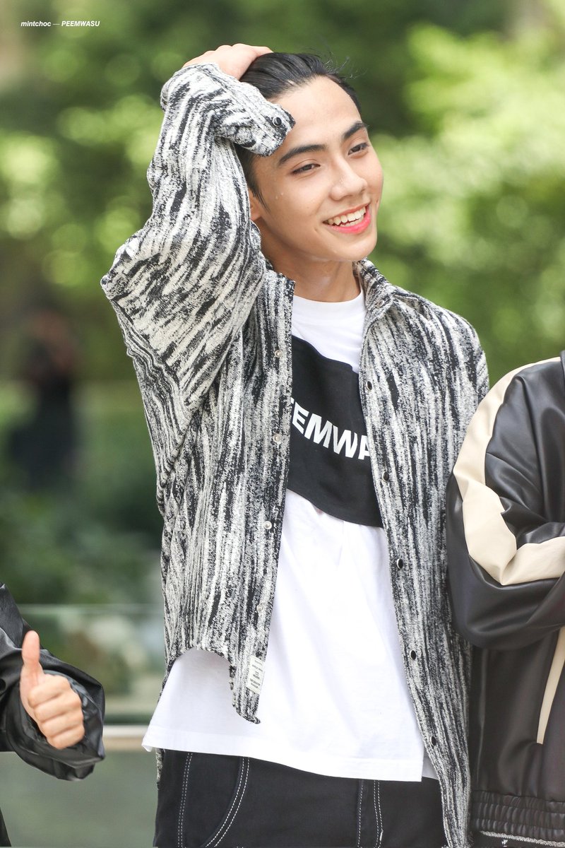 MINTCHOCx000's tweet photo. หล่อไปป่าวแกกก🥹

૮( #PEEMWASU )ა

#789DANCEALLDAY #789TRAINEE https://t.co/sgEdg5CNGe
