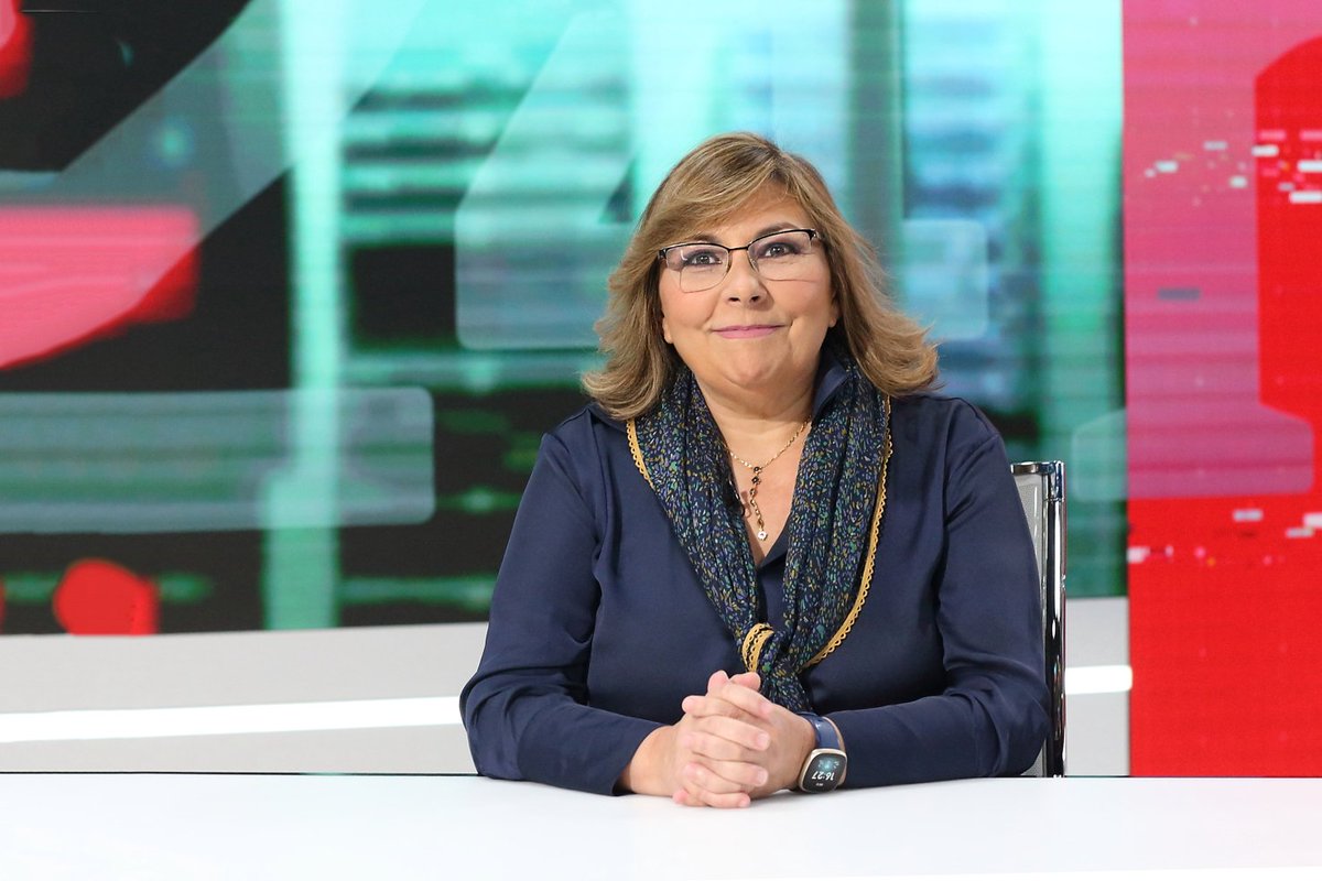 BelenPerezGlez's tweet photo. Gracias a  #objetivoPlaneta y a @lorenzomila por divulgar y acercar la ciencia a la sociedad. Y gracias por difundir la necesidad de #EspecialidadgeneticaYa para una adecuada, fiable y equitativa aplicación de la genetica @CIBERER @CedemEMH @UAM_Madrid https://t.co/xyN0F44EcI