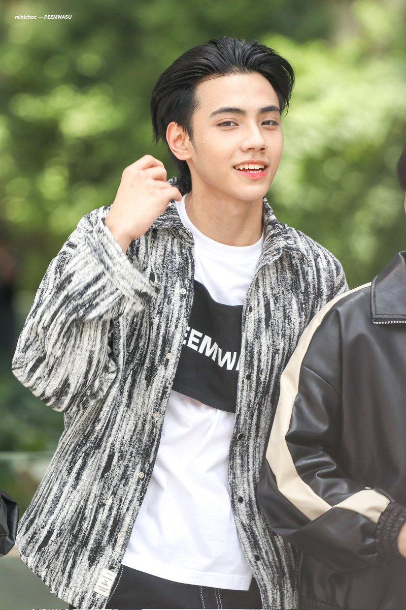 MINTCHOCx000's tweet photo. หล่อไปป่าวแกกก🥹

૮( #PEEMWASU )ა

#789DANCEALLDAY #789TRAINEE https://t.co/sgEdg5CNGe