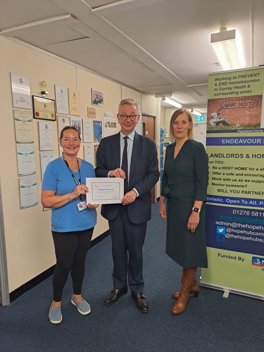 thehopehub's tweet photo. Welcomed LtoR @LBFEW Grants Mgr, @michaelgove local MP &amp; MD of @LBGplc to meet, see &amp; hear how #homeless #vulnerable #people are supported &amp; empowered &amp; give out certificates. We then discussed the #HousingCrisis, #Changingfutures  impact etc &amp; discussed possible  #solutions. https://t.co/lG6GJkCeaQ