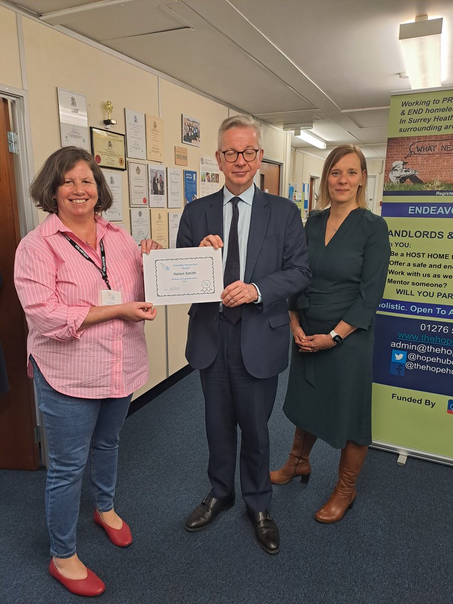 thehopehub's tweet photo. Welcomed LtoR @LBFEW Grants Mgr, @michaelgove local MP &amp; MD of @LBGplc to meet, see &amp; hear how #homeless #vulnerable #people are supported &amp; empowered &amp; give out certificates. We then discussed the #HousingCrisis, #Changingfutures  impact etc &amp; discussed possible  #solutions. https://t.co/lG6GJkCeaQ