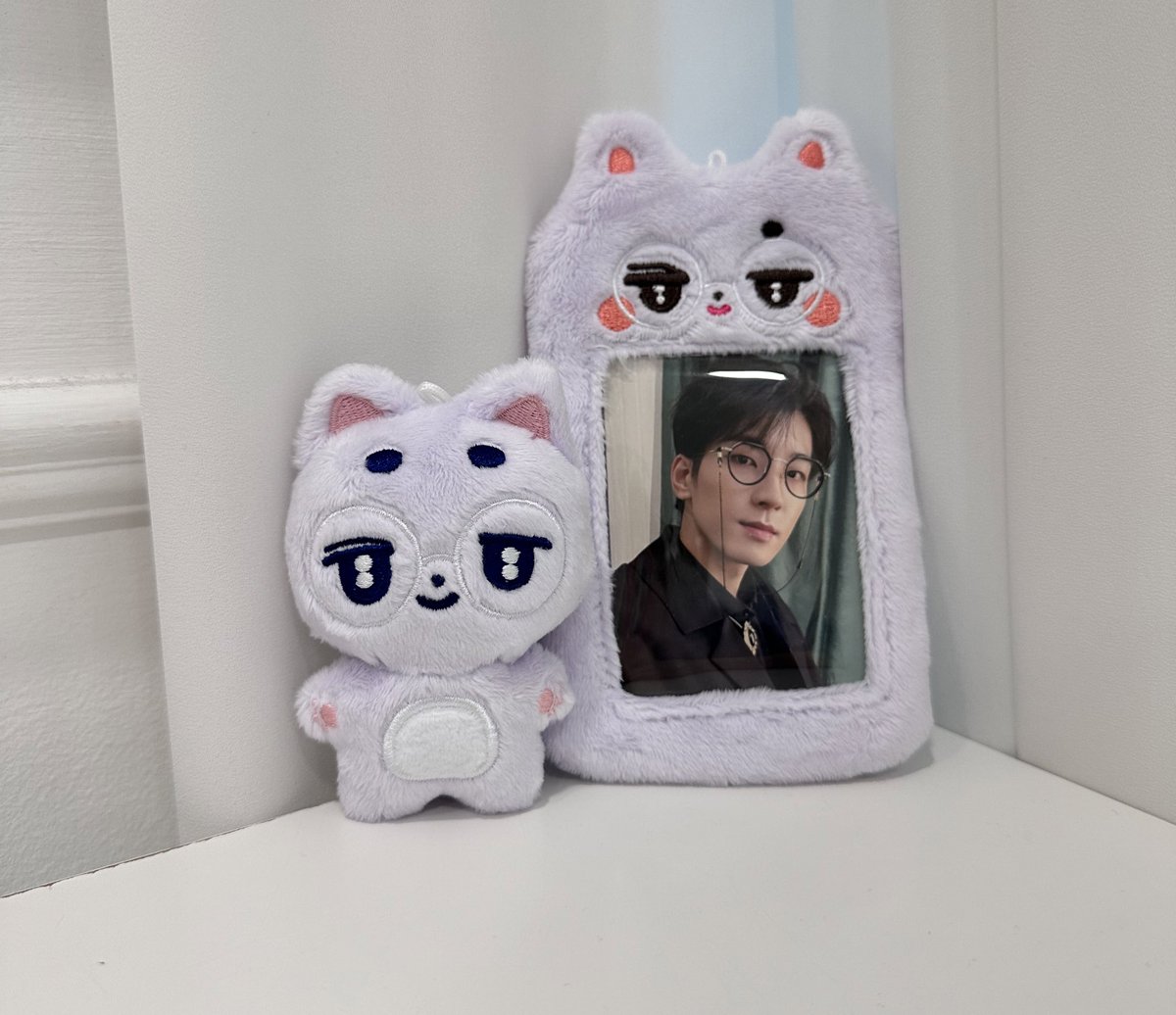 Lanlanlan1438's tweet photo. 230513 이즈위 fml 1차 영통 #원우 
인형 가져간거 어디 뒀는지 궁금해서 물어봤더니 진짜 상상도 못한 곳에 보내서ㅋㅋㅋㅋㅋㅋㅋ 명실상부 효자 원우🥰🥰🥰 https://t.co/oyGMGYAeTF