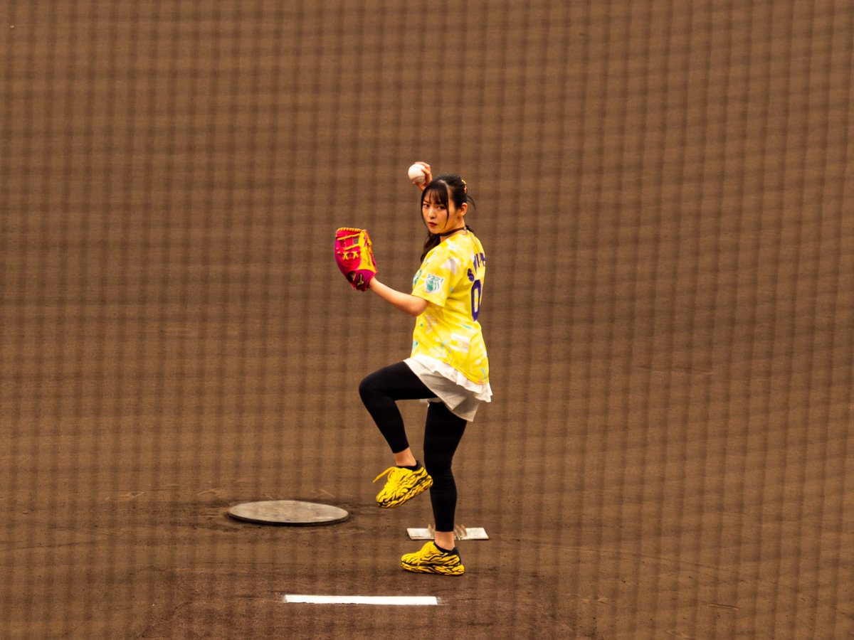 candymisasa's tweet photo. さて始球式も現像。
上坂さんのしなやかな投球をどうぞ！
#すみぺ甲子園始球式 https://t.co/haaGmaeLax