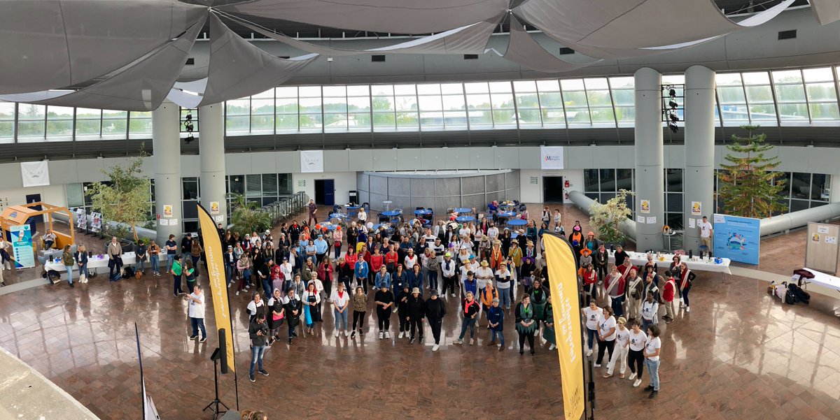 EsterTechnopole's tweet photo. [EN DIRECT] 🔴Lancement de la 7ème édition du @RDPepites Limousines à #ESTERTechnopole #Limoges 🚗

L'objectif de l'événement est la mise en lumière des entreprises qui façonnent le milieu industriel &amp; économique local😉

#RDPepites #RDPLimousines2023 #rallyedespepites #mixite https://t.co/DDIl4zdNWK