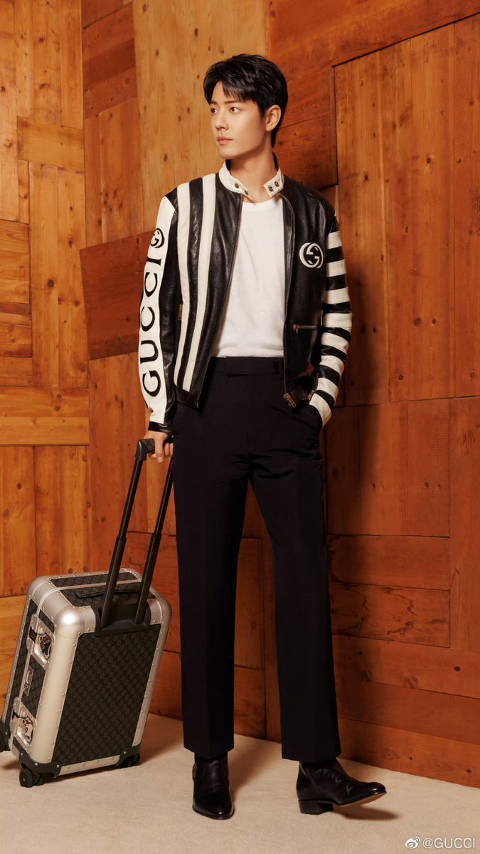 ZhanYiboTurkey's tweet photo. GUCCI Weibo Güncellemesi

Aktör, şarkıcı ve marka elçisi Xiao Zhan'in yeni ilkbahar/yaz yolculuğuna katılın.

 #XiaoZhan #肖战 #샤오잔 #เซียวจ้าน https://t.co/94ixrEcwot