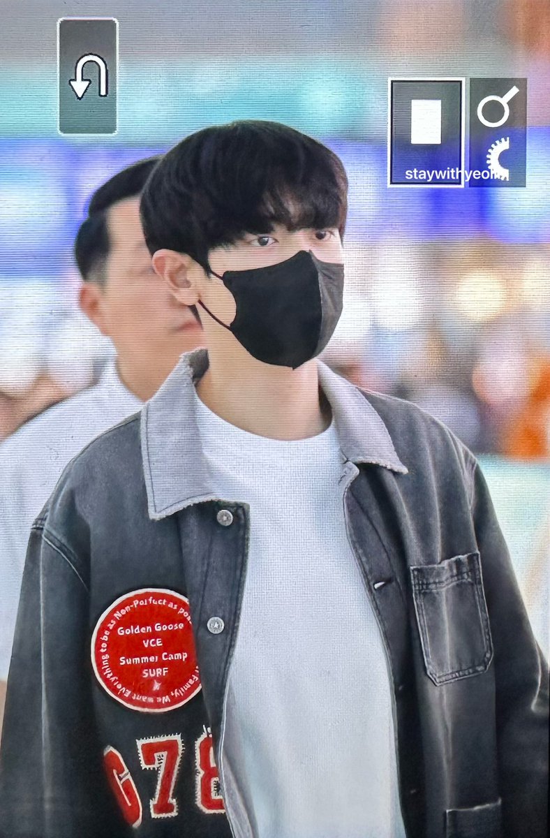 StayWithYeolli tweet media