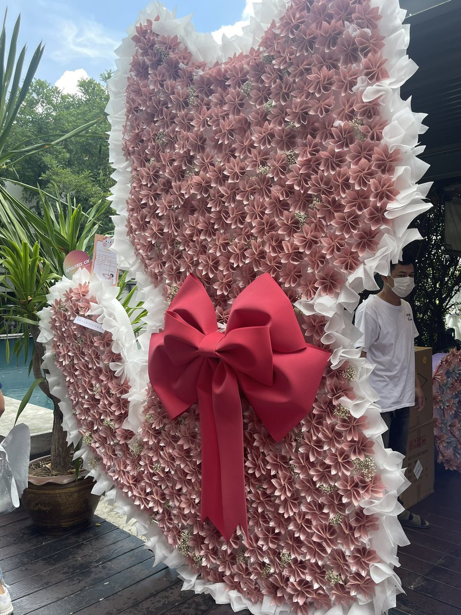 กุ : อยากได้แมวสักตัว 🥺

แมวสักตัว =