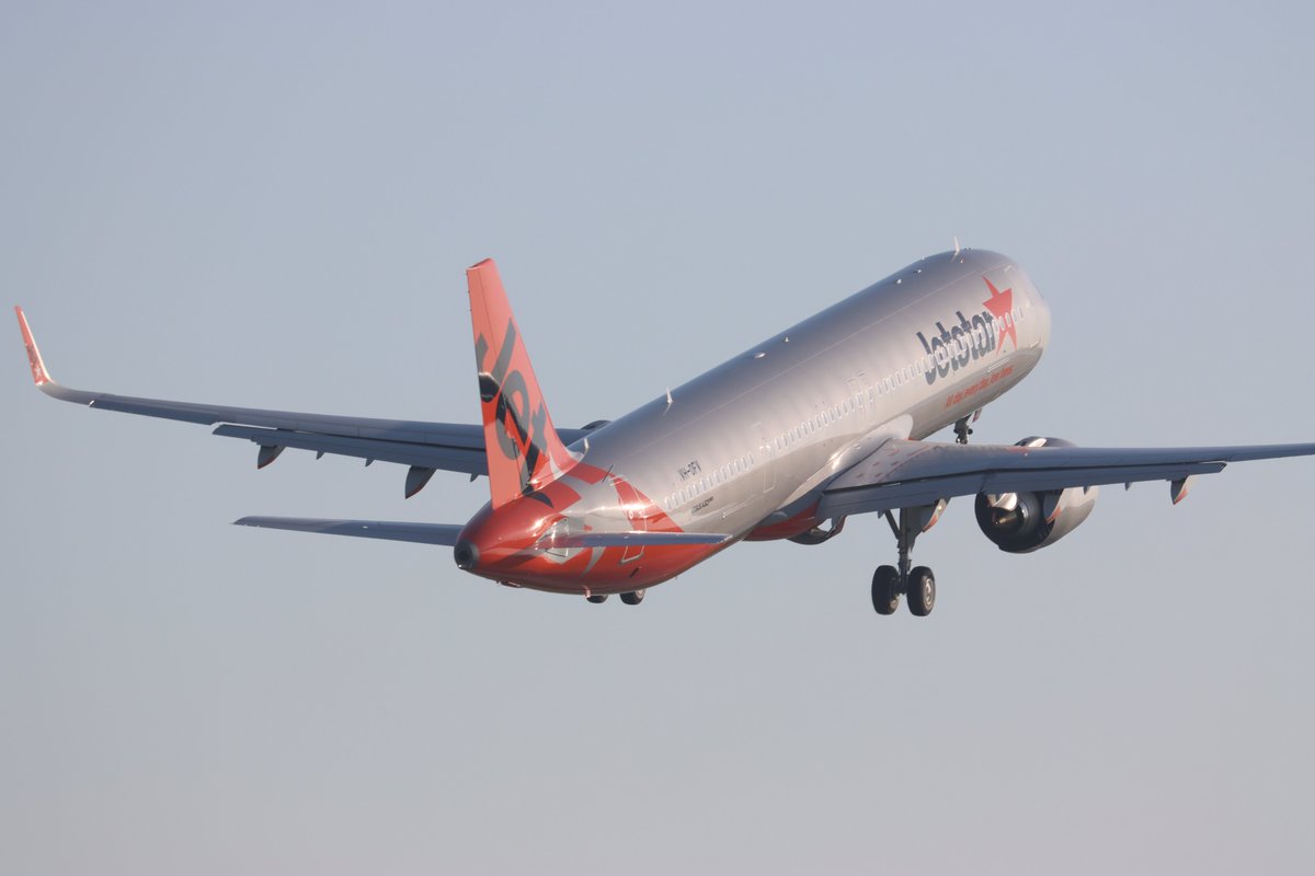 Tobias_Gudat's tweet photo. #321nx delivery flight @JetstarAirways VH-OFV
@jetstar flight route XFW-BOM-PER-MEL
@Melair https://t.co/4NtKeRxZtE