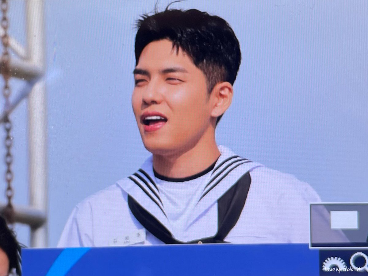 230513 #데이식스 #원필 피리다 🥹