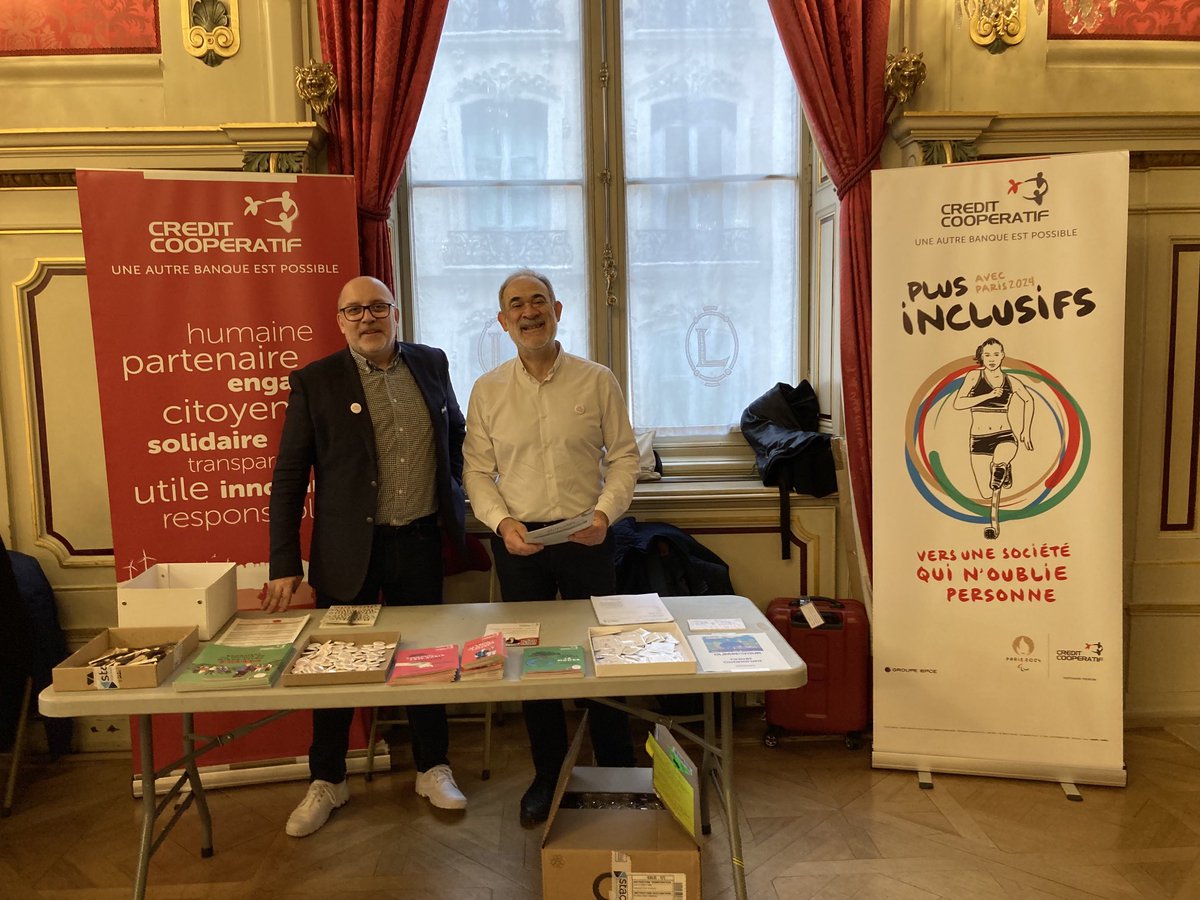 Le Climat Libé Tour commence à la ⁦<a href="/mairielyon/">Mairie Lyon</a>⁩ pour le week-end ! Le ⁦<a href="/credit_coop_/">Crédit Coopératif</a>⁩ et ⁦⁦<a href="/libe/">Libération</a>⁩ vous y attendent pour débattre et échanger sur l’adaptation de la ville et de ses citoyens au changement climatique.