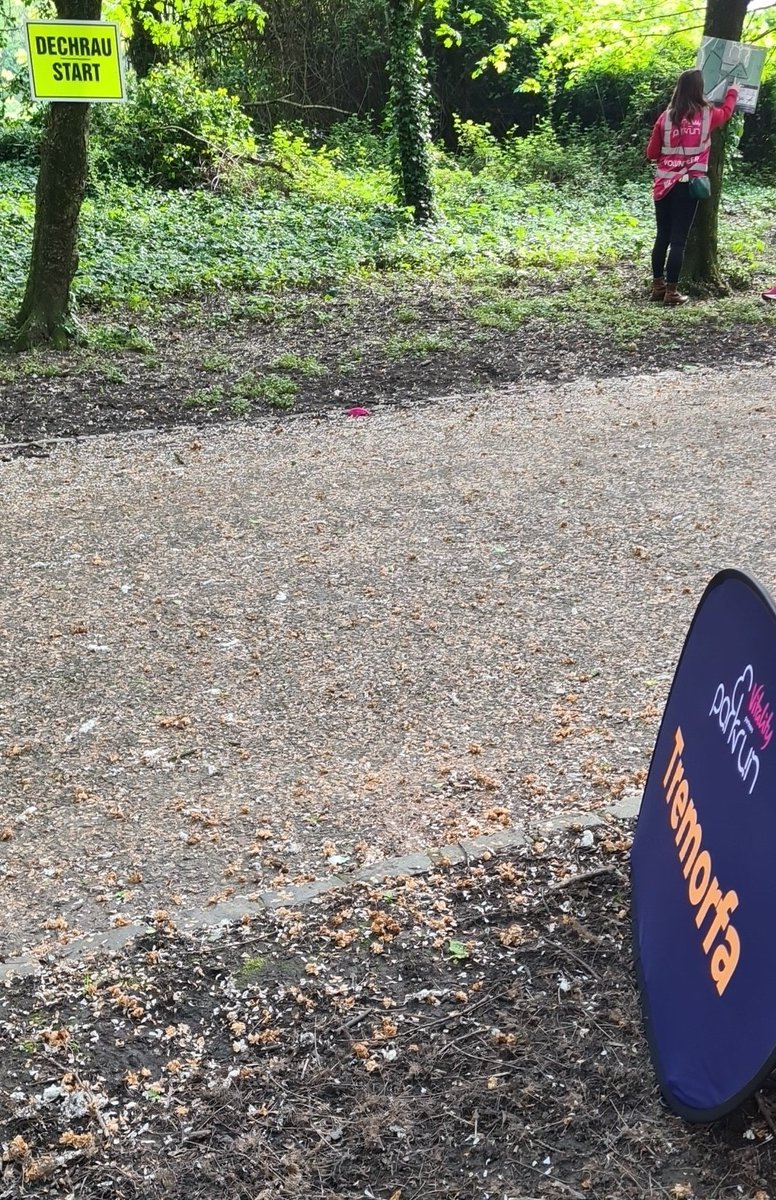 Mark Young tweet media