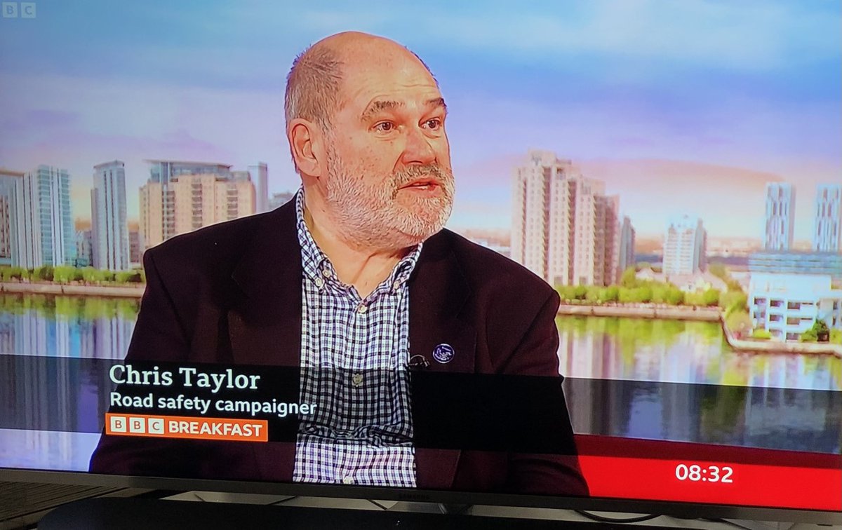 RoadPeace's tweet image. Well done to the amazing Chris Taylor and @AndyCoxDCS for speaking so passionately about the risks facing #youngdrivers and #passengers on our roads and the urgent need for action to be taken to protect them. Great way to start the #RoadPeaceChallenge bit.ly/40BJSXQ 👏