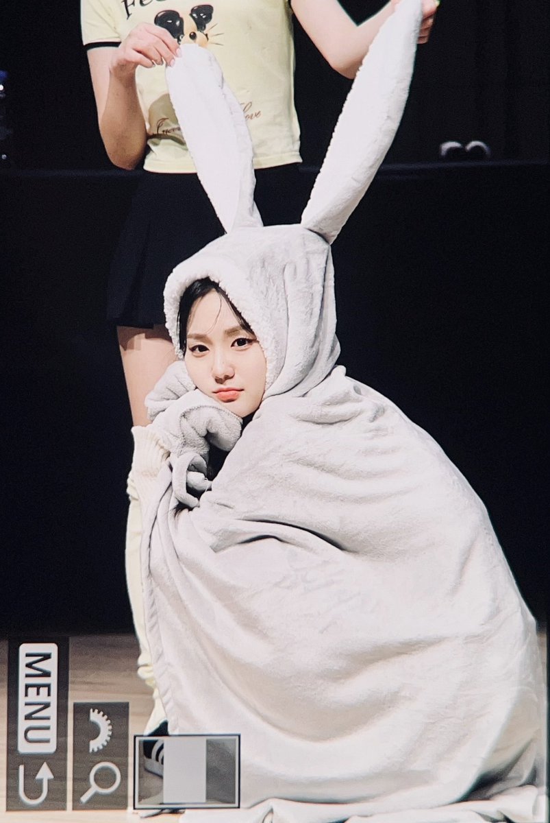 S1030806's tweet photo. 230513 프리뷰

#tripleS #트리플에스 #윤서연 
#크리스탈아이즈 #KRystalEyes https://t.co/XhMSr76W43