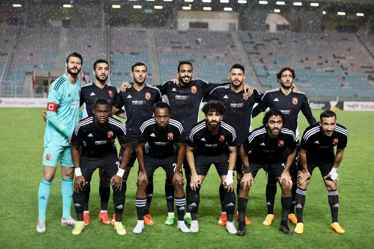 The best 50 clubs in the world according to IFFHS! 🔴⤵️

01. 🇪🇸 Real Madrid
02. 🇧🇷 Flamengo
03. 🏴󠁧󠁢󠁥󠁮󠁧󠁿 Manchester City
04. 🇵🇹 Benfica
05. 🇪🇬 Al Ahly
06. 🇮🇹 Napoli
07. 🇧🇷 Palmeiras
08. 🇮🇹 Internazionale Milano
09. 🇵🇹 Porto
10. 🏴󠁧󠁢󠁥󠁮󠁧󠁿 Manchester United
11. 🇩🇪 Bayern de Munique
12. 🇪🇨