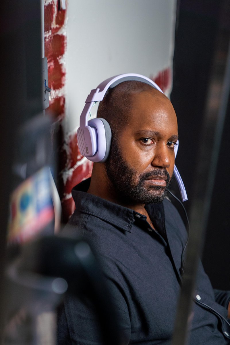 Samstag und noch immer im Office, jemand hat uns eingeschlossen T_T