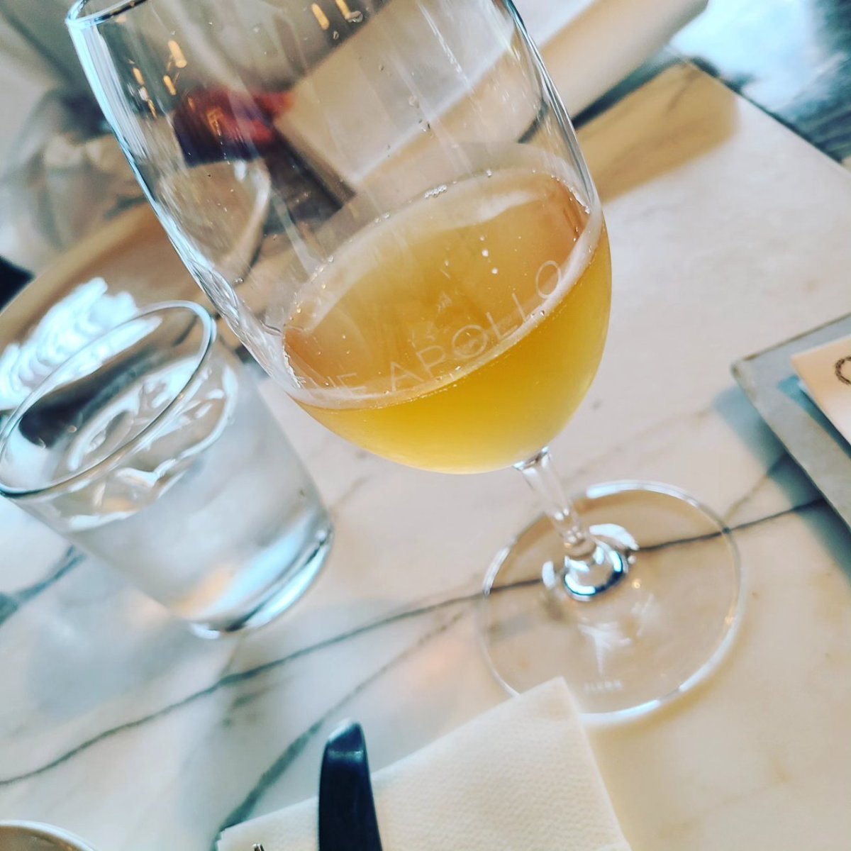 kirio44's tweet image. お銀座でおランチ。昼間ッから飲んで喋ってギリシャ料理を堪能して、とっても楽しかった。オレンジワインも、とろとろラムも、ふわふわレモンパイも、全部初めて。

#TheApollo
#銀座
#ランチ
#ギリシャ料理
#オレンジワイン
#パイの概念を覆すレモンパイ
#とろけるラム肉
instagram.com/p/CsLQcZWysBP/…