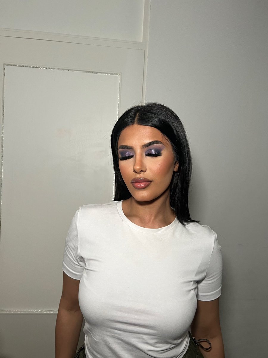 MUA, purple glam on this beauty.  Follow m’n pagina &amp; for bookings instagram.com/theblendbarnl?… 💜