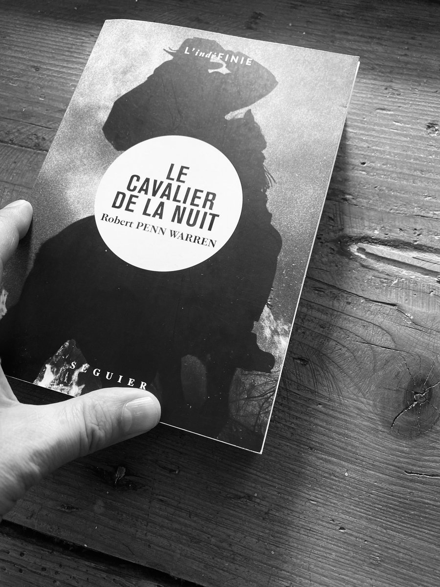 AntoninleBriand's tweet image. « Vieillir, c’est pénétrer l’enveloppe des choses. Une couche après l’autre. Les dépouiller, pour trouver ce qu’elles recouvrent. Ce qu’il y a dedans. »

Le cavalier de la nuit — Robert Penn Warren 
#Existentialisme