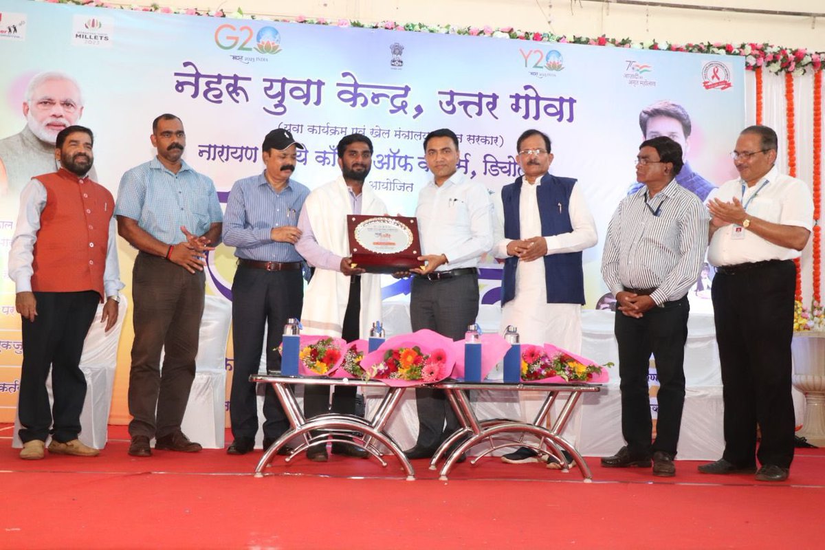DrPramodPSawant's tweet photo. Inaugurated the District level #YuvaUtsav2023 organized by Nehru Yuva Kendra Sangathan, Panaji at   Narayan Zantye College, Bicholim. 

Hon'ble PM Shri @narendramodi Ji laid down the Panch Pran for the Amrut Kaal of India, Goal for Developed India, Remove any trace of colonial mindset, Virasat Me Garv, Unity and Sense of Duty. Programs have been laid down for Swaccha se Sashakta Bharat. 

I am happy to witness response of the youth.