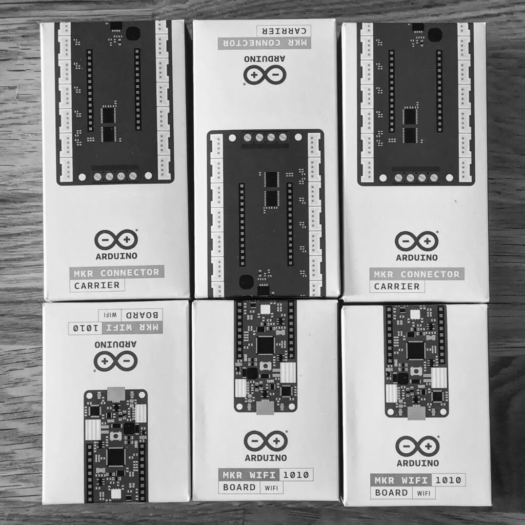 julienbayle's tweet image. Something&apos;s happening. Combining #physicalcomputing. @arduino.cc, #arduinocloud #iot and more. instagr.am/p/CsLSSittcpq/