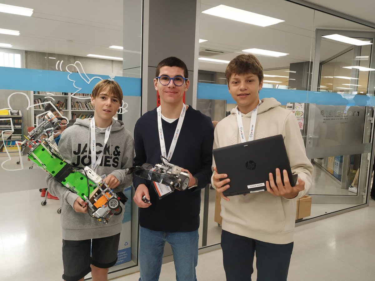 Saint George’s School tweet media