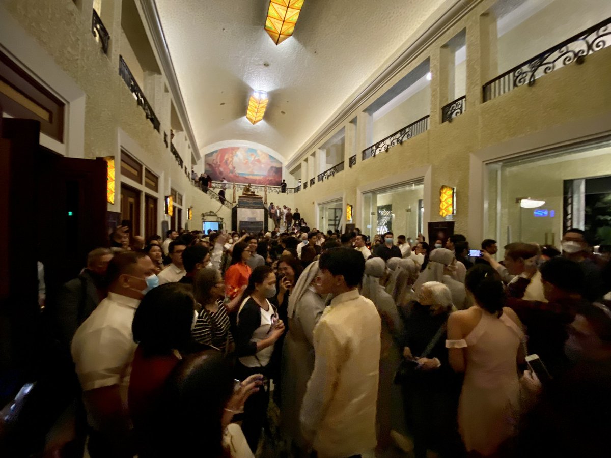 neilcgregorio's tweet photo. Fullhouse last night! Thank you all for gracing the event! Congratulations Cultural Center of the Philippines and team Widescope Entertainment! 

MANILA BULLETIN ✏️ https://t.co/FExDPZOXwb

🎻 https://t.co/MUamSGXucA https://t.co/jXLhrKLPKT