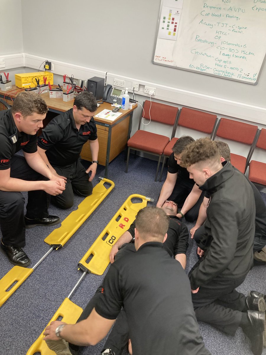 AcombOnCall's tweet photo. @acomb2 carrying out  IEC at this weeks drill night through one of the district trainers the new recruits also getting hands on and getting some valuable input before they go on there IEC initial courses  🚒🧑‍🚒👨‍🚒📟 https://t.co/syaqBnwxcb