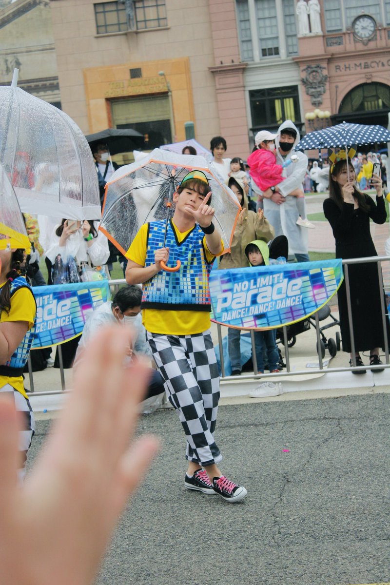USJ_lovetakuto's tweet photo. ５月13日
NOLIMITパレード雨バージョン
#USJファン
#NOLIMITパレード https://t.co/ruUH7hwVZL