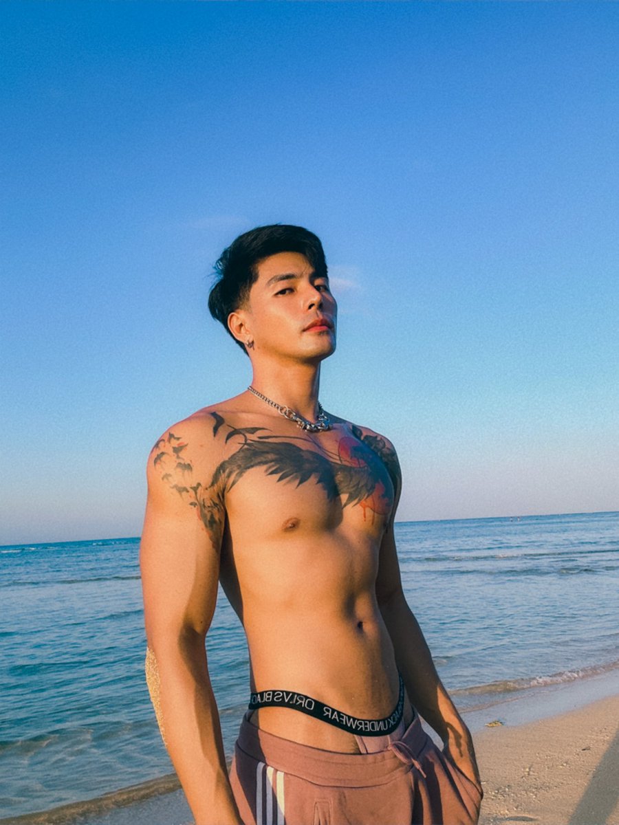 Golden Hour 🌅 

#jomalig2023🏝 #island #mjtravels✈️👣❤️