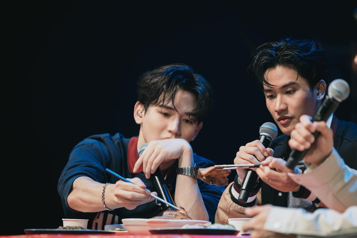 𝗧𝗔𝗬𝗡𝗘𝗪 🍒 TayNew Fan Meeting in Taipei 2023 Photo with TayNew

★ 10:2 bit.ly/TNFMTP10on2
★  1:2 bit.ly/TNFMTP1on2

#TNFMTP2023
#tawan_v #newwiee
#เตนิว #โพก้า