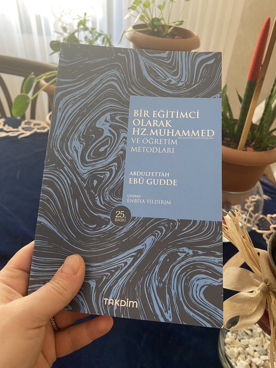 Tekrar çok teşekkür ediyorum sayın <a href="/MetinOzdamarlar/">Metin Özdamarlar</a> hocam. Zevkle okuyacağım.Çıkıyor mu diyenler için ☺️Gaziantep ‘ten selamlar .