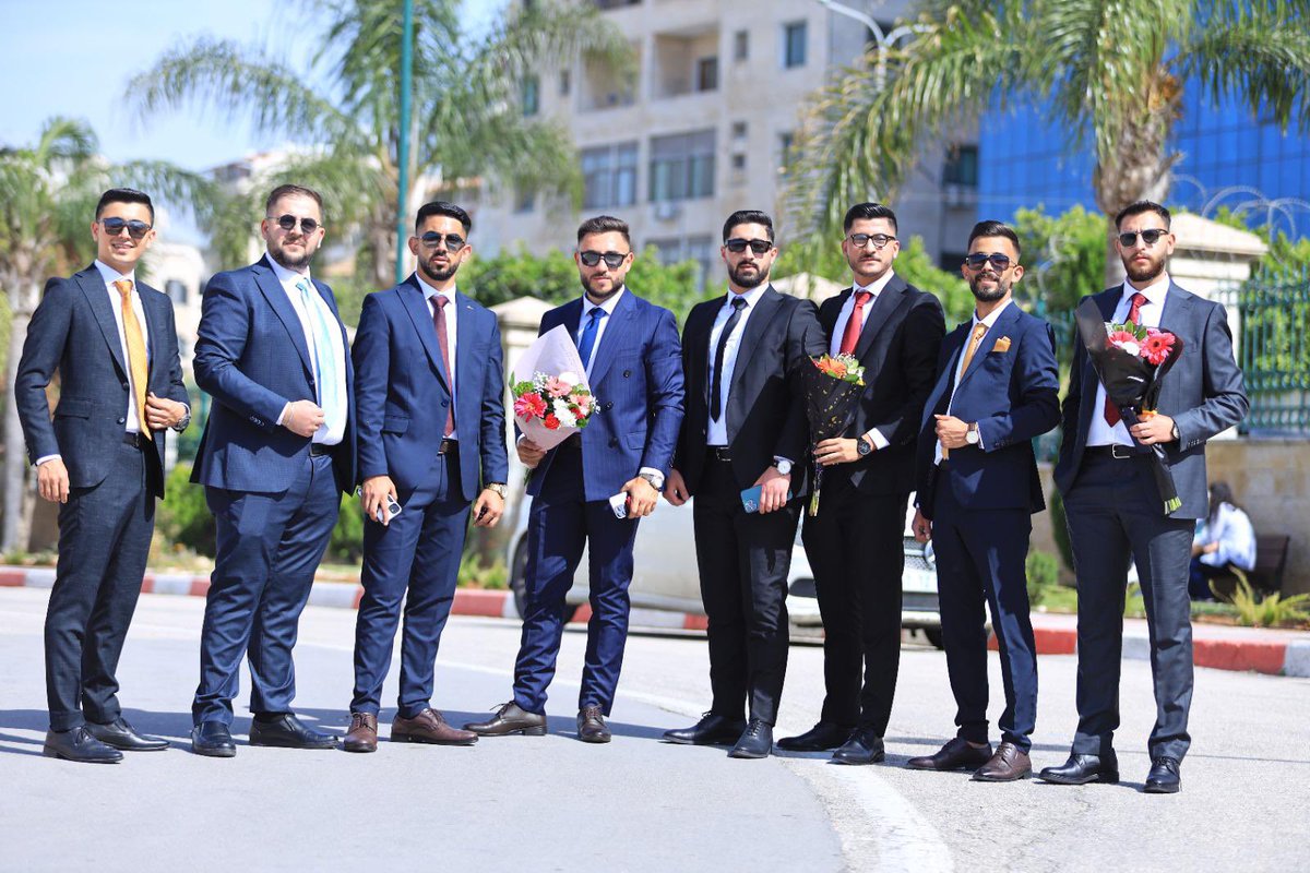 الناس اللي رح اضل احبها واحترمها كل العمر ❤️
الناس اللي رح يضلو سندي ❤️ 
الناس اللي خلو سنيني بالجامعة م بتنتسى ❤️ 
صحابي ❤️❤️❤️❤️