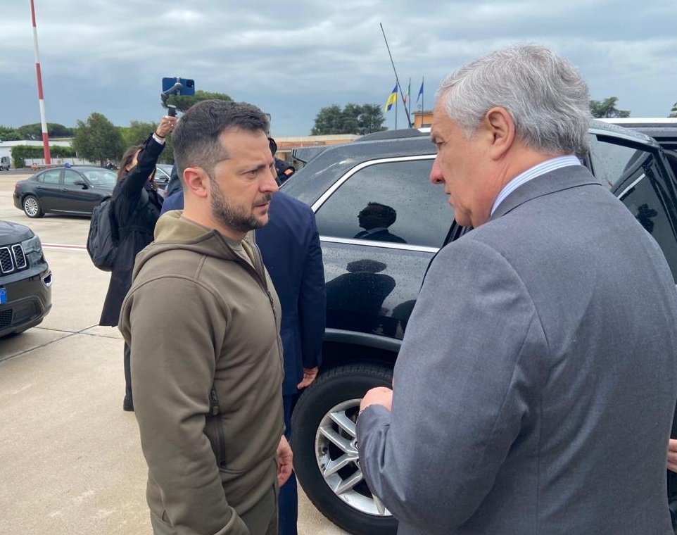 L'Italia dà il benvenuto al Presidente dell'Ucraina Volodymyr Zelensky. Rinnoviamo il nostro impegno al fianco del popolo ucraino, a difesa della libertà e della democrazia.