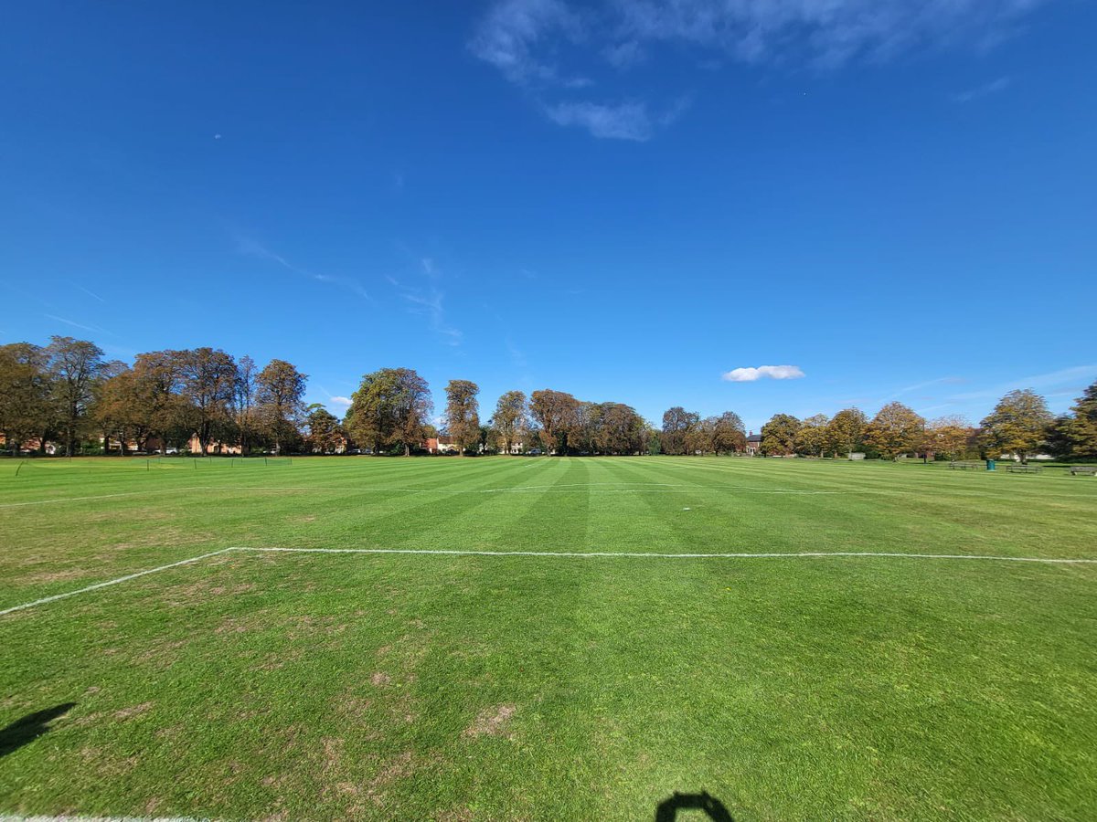 ASSISTANT MANAGER &amp; PLAYERS WANTED! 

Steventon FC are looking for 4 players and an assistant manager for this coming season. If interested please get in touch and message this page. RTS appreciated.