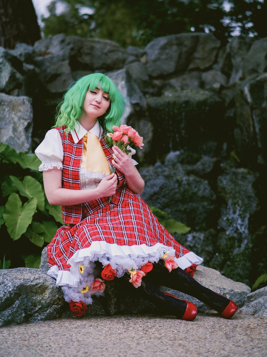 Her strength and serenity are as sure as the ebb and flow of the seasons. @JuliannaJuice as #yuukakazami at #TouhouFest! 

#風見幽香 #touhou #touhouproject #東方Project #touhoucosplay #touhoufest #cosplayphotography #cosplay #cosplaygirl #touhougirl
