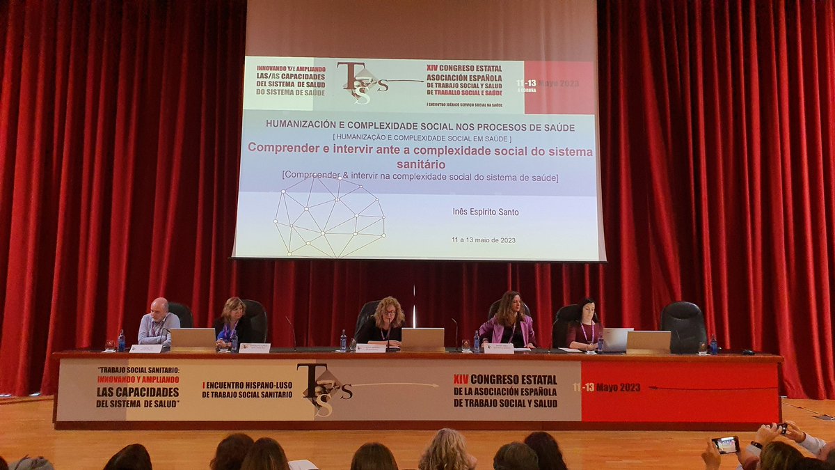 carmeroviraial1's tweet photo. @tonicb21 @AETSYS @icspirineu @fausbaguesm @DuranoRoser1 @laiacmir77 @nuriasm84 @AnnaCastells10 @CarmePessonada Comencem la última taula amb la intervenció de @vmir64. Una bona cloenda. @Lauramorro_f @icscat https://t.co/xk024rfCCL
