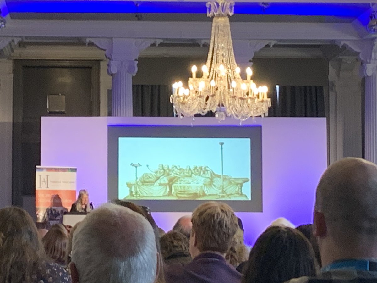 Mary Beard says she suspects that the Roman banquet was more like a tapas bar: how else would you eat lying down with one arm available only? (NB forks not yet invented!) #HAconf2023