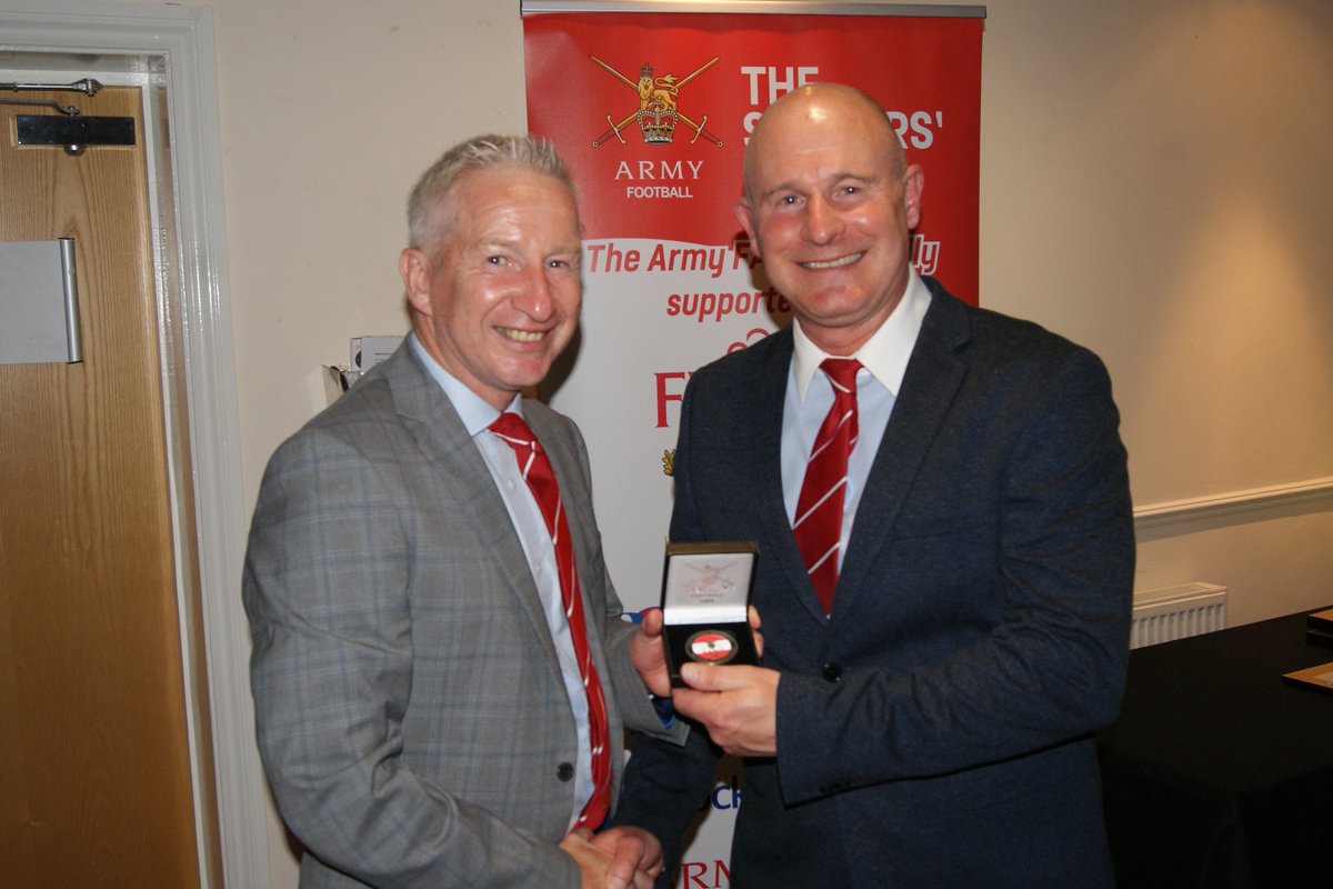 agc_football's tweet photo. WO1 Hastings (RMP) received the meritorious service award for long service and contribution. WO2 Postings (SPS) a chairman’s coin for his significant contribution. Cpl Scott (RMP) was awarded his Army cap. 
@Armyfa1888 @ArmyFAReferees @1MPBrigade @RecruitmentAgc @ArmySportASCB https://t.co/ZptF0ZVuiu