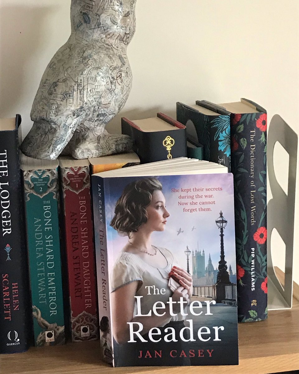 Wendyreadsbook1's tweet photo. Many thanks to @OkojieAyo @AriaFiction @HoZ_Books for my copy of the wonderful story that is #TheLetterReader from @JanCaseyAuthor
⭐️⭐️⭐️⭐️
https://t.co/iQ0MkQYa2h https://t.co/wJCq0HS4v9